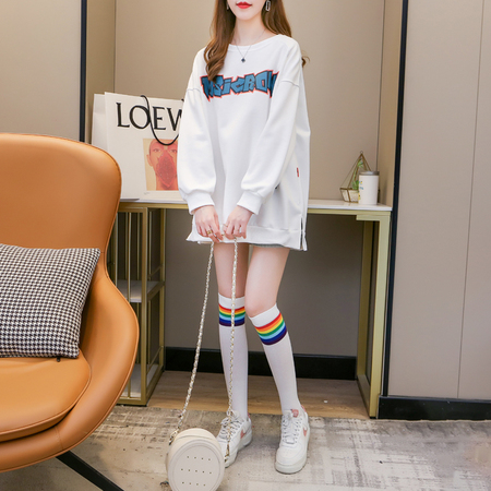 黄皮椅红唇风--卫衣（编号：380号）