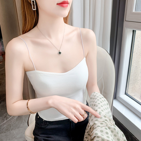 咖色窗帘旁拍风（编号：695号）