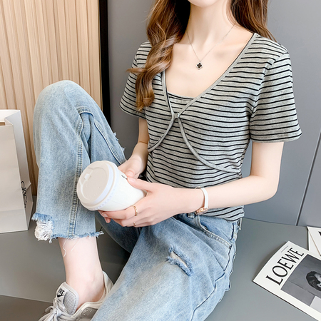 原木墙板旁拍风—T恤（编号：357号）